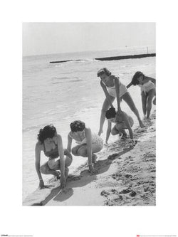 Art Print Time Life - Models Playing Leap Frog 60x80cm