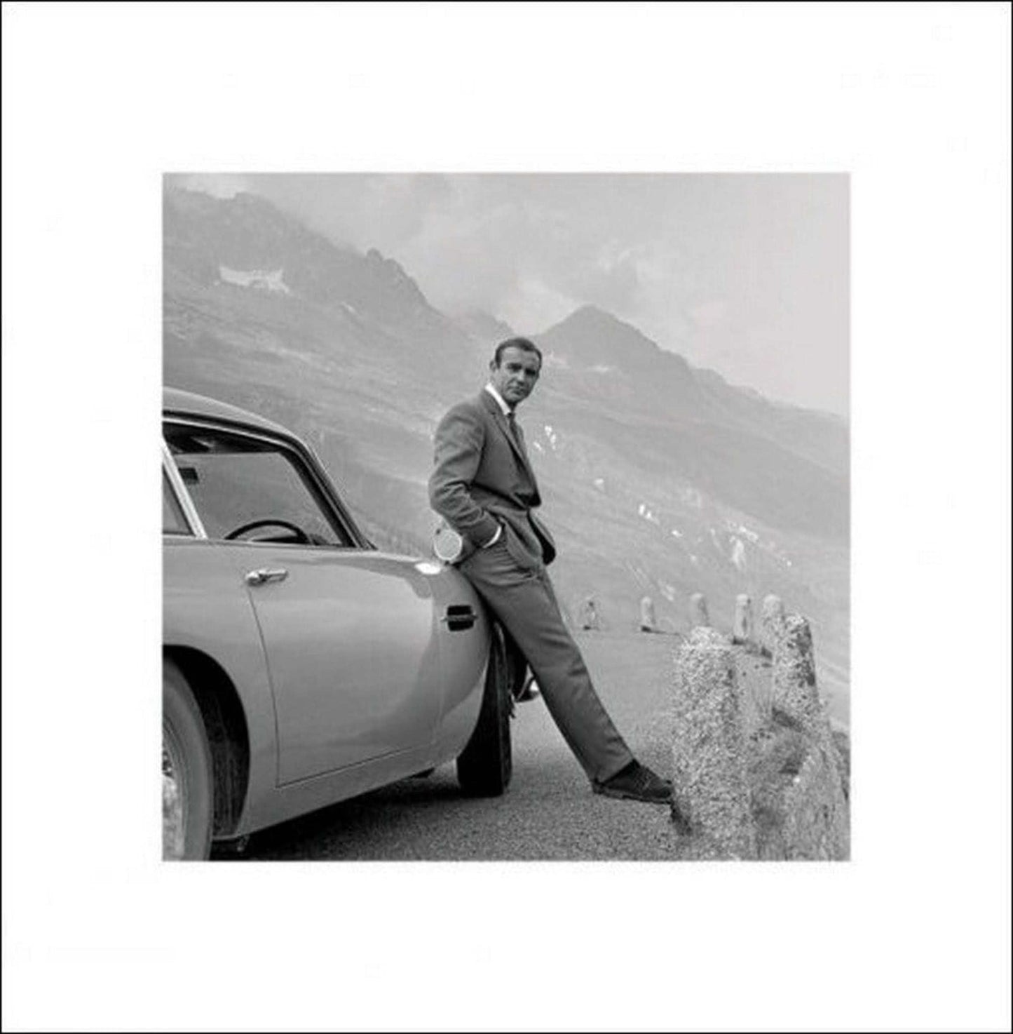 Art Print James Bond - Aston Martin 40x40cm